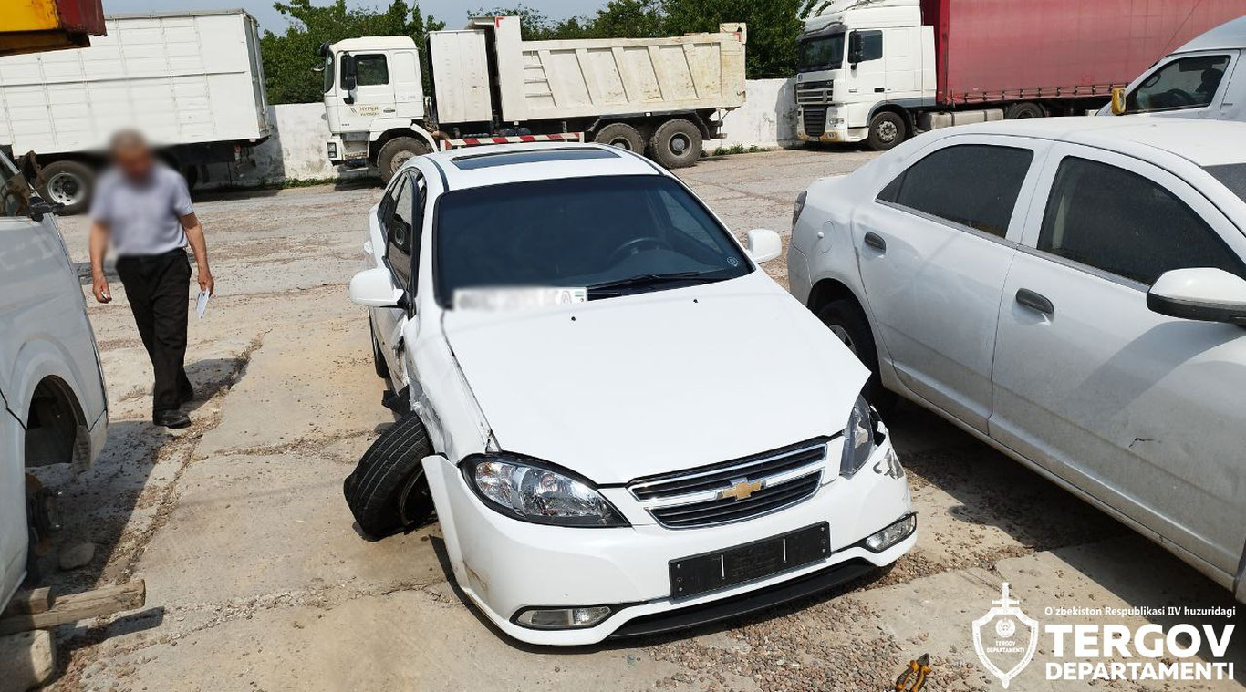 Тошкентда «мойка» учун ташлаб кетилган Lacetti ўғирланди