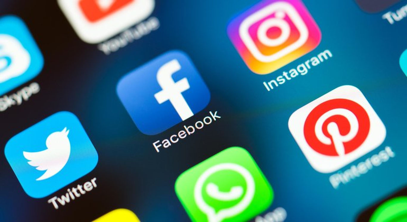 Rossiyada Instagram va Facebook ekstemistik ilovalar ro‘yxatiga tushdi