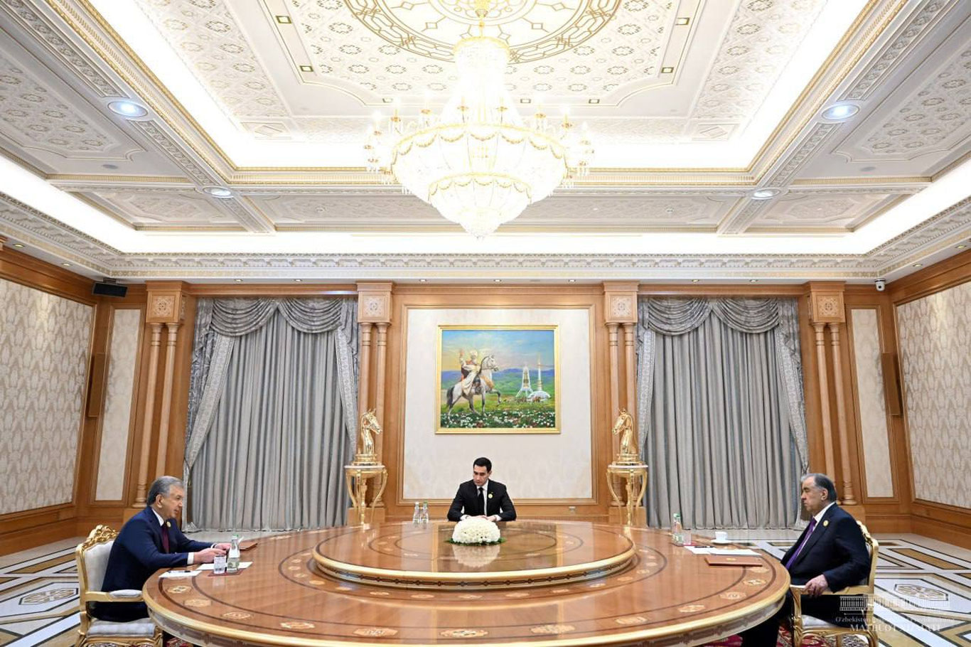 Shavkat Mirziyoyev Ashxobod sammitida ishtirok etdi