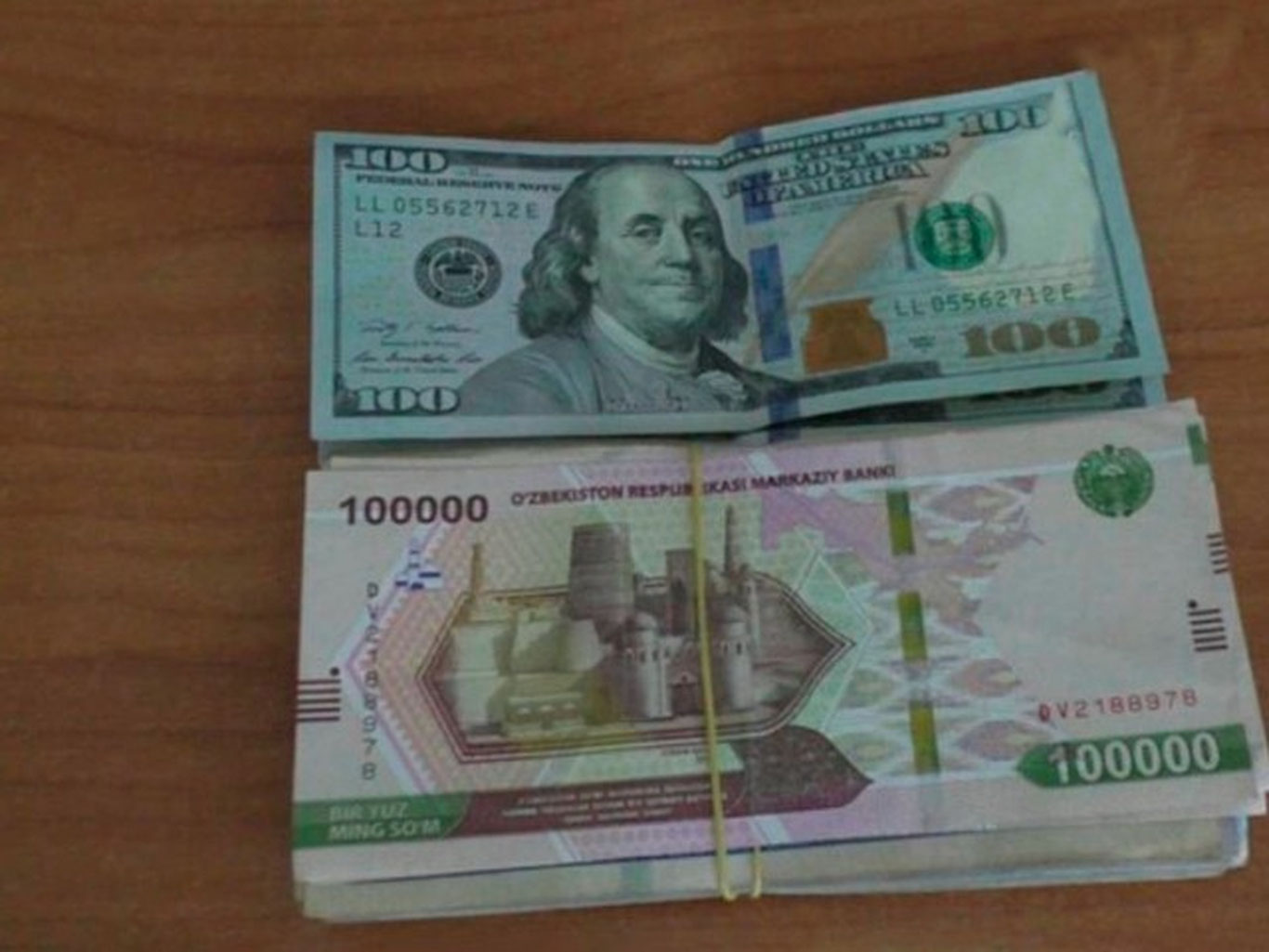 Жиззахда бандлик бошқармаси ходими пора билан ушланди