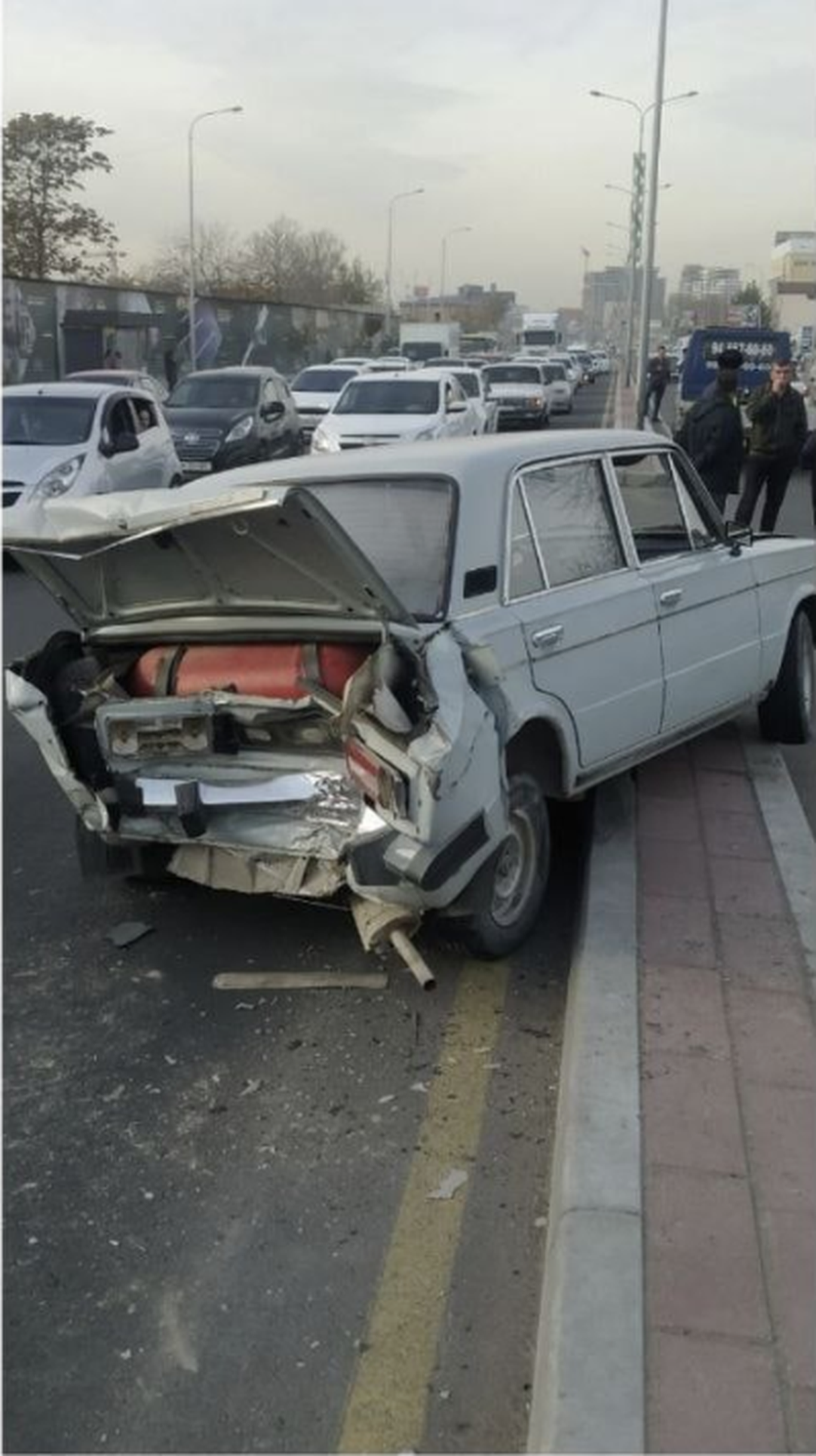 Toshkentda 3 ta mashina YTHga uchradi