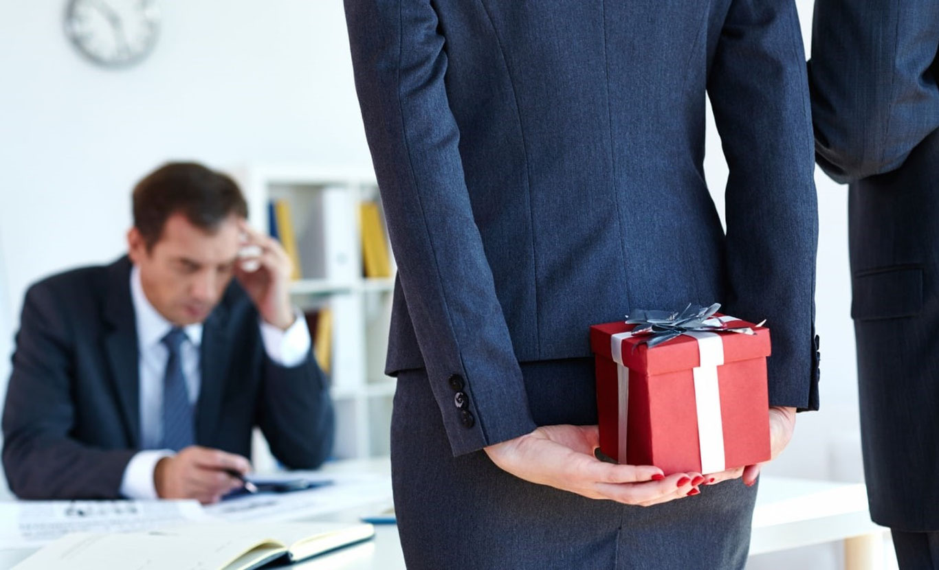 Amaldor ham odam: unga ham sovg'a berilishi mumkin