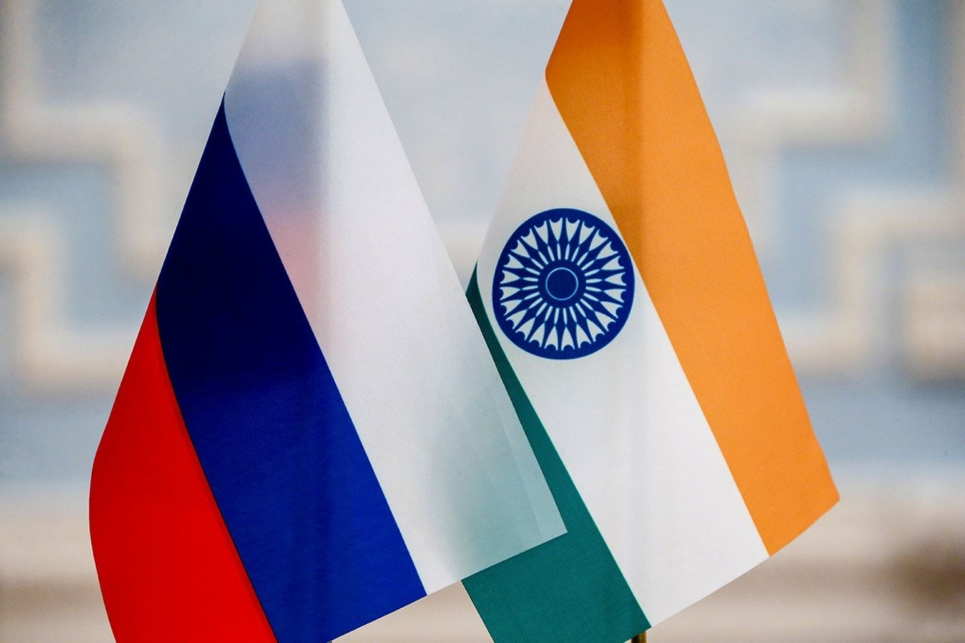 Rossiya va Hindiston o‘zaro savdoda dollar va yevrodan voz kechadi