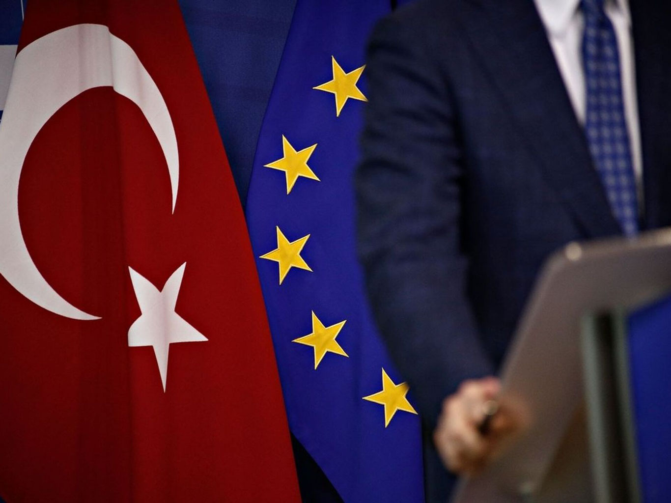 Turk diplomatiyasi tobora faollashmoqda