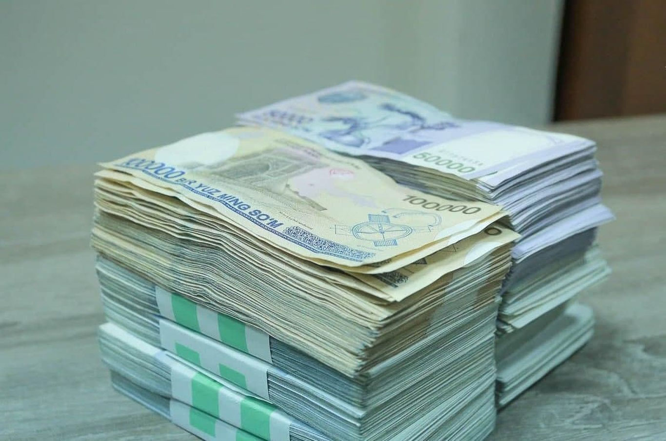 Сирдарёда йўлга ажратилган 1 млрд “еб юборилди”