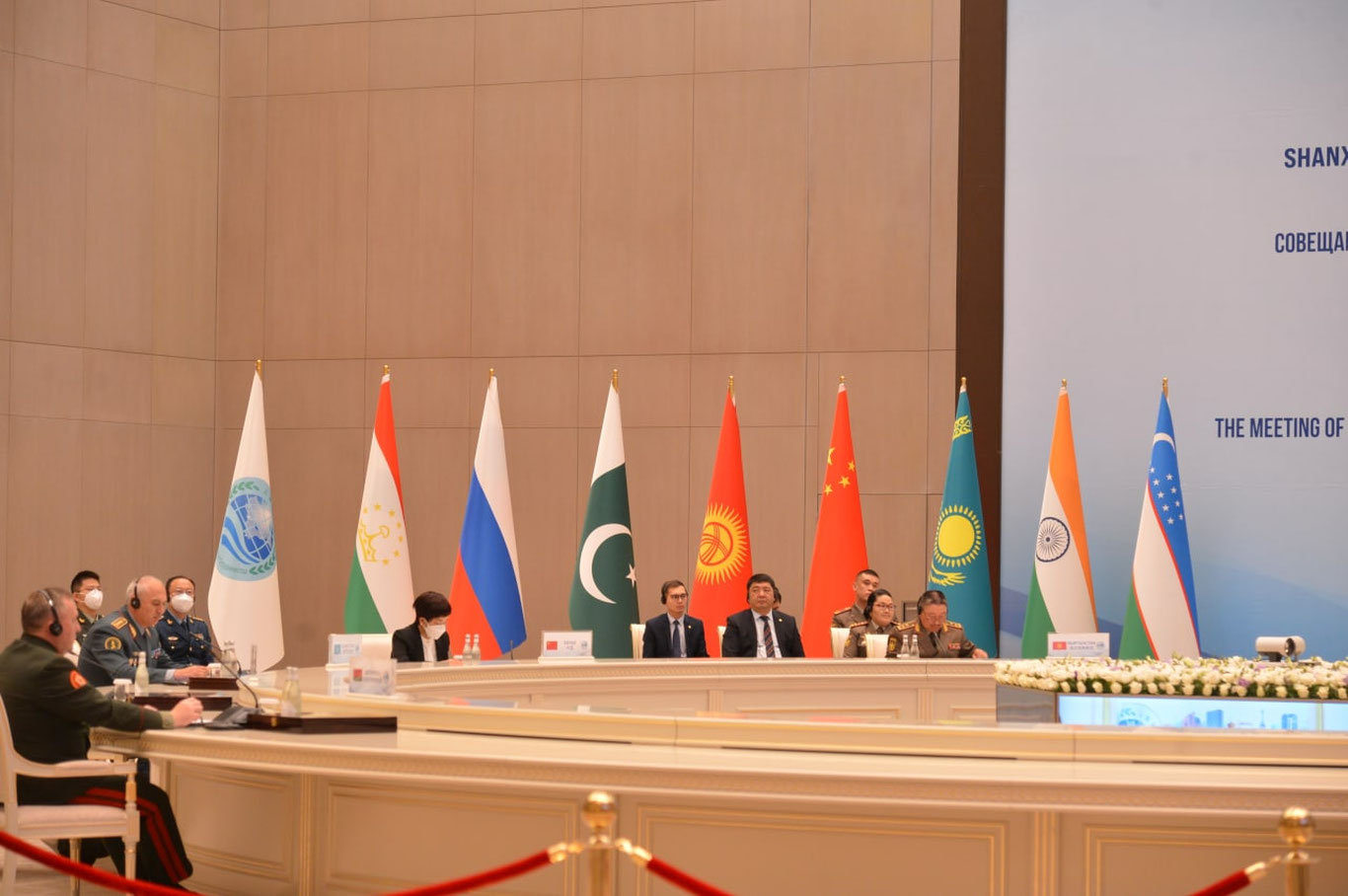 Шавкат Мирзиёев ШҲТ давлатлари мудофаа вазирларига мурожаат йўллади