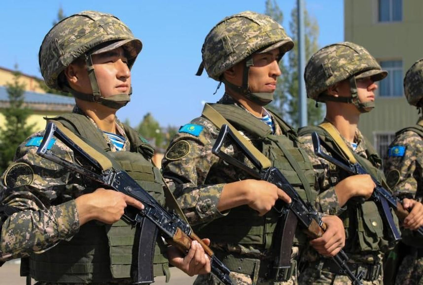 Қозоғистонда армияга борганлар университетга имтиёзли қабул қилинади