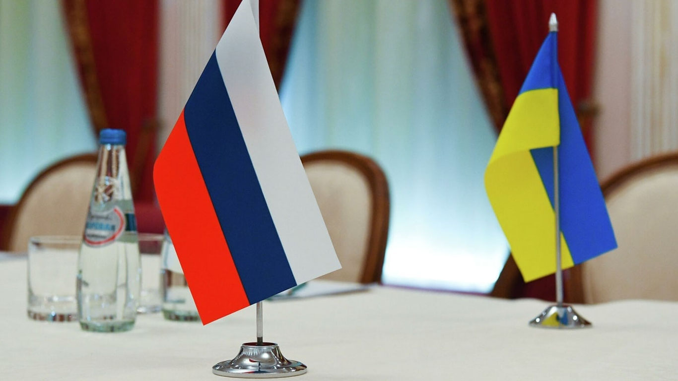 Ekspert: Ukrainani muzokaralar stoliga olib borish shart