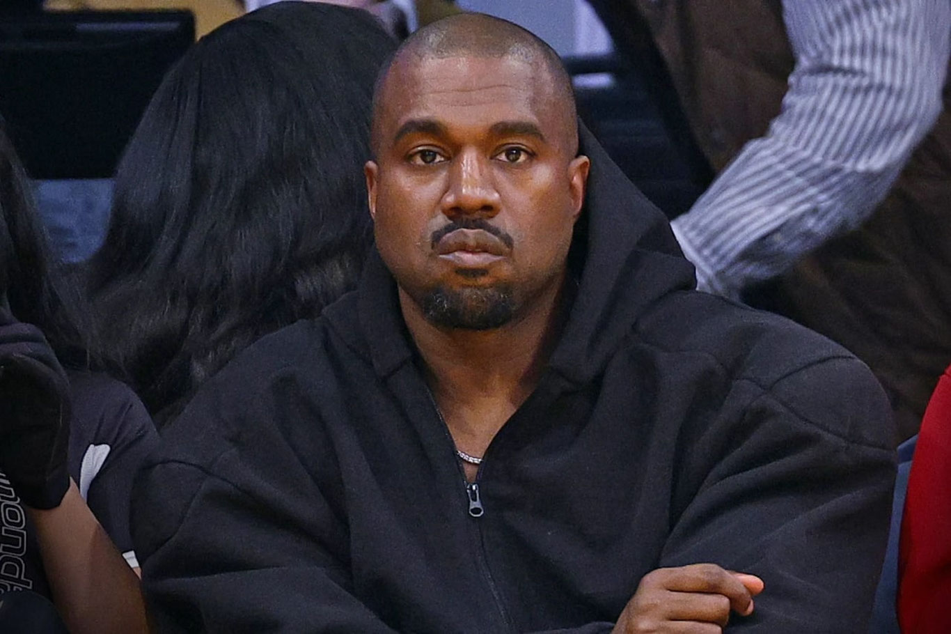 Kanye Uestga Gitler haqidagi fikrlari qimmatga tushdi