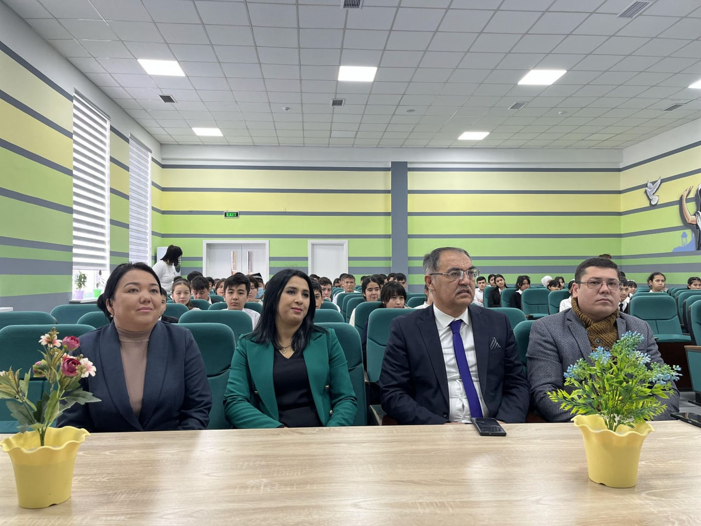 Бобур Бобомурод билан ижодий учрашув