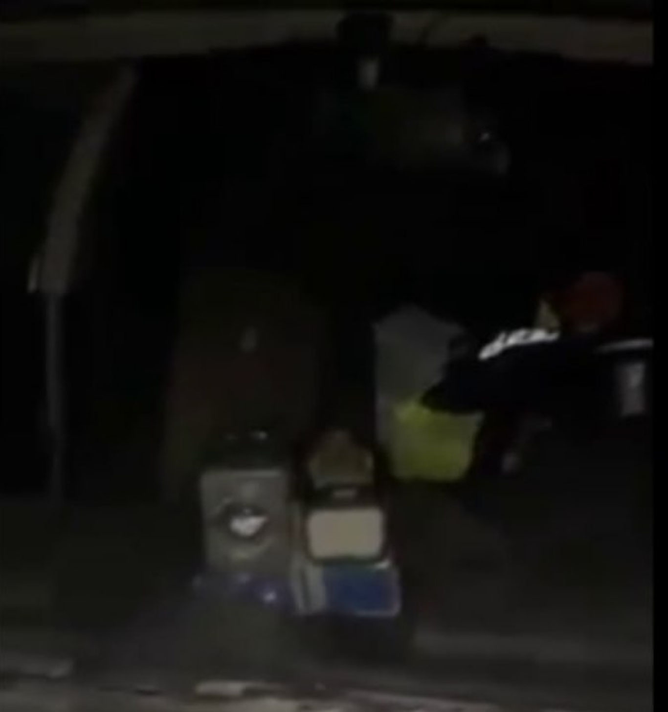 Наманганда ЙПХ ходими машинада “ухлаб ётиб пул топаётгани” айтилди