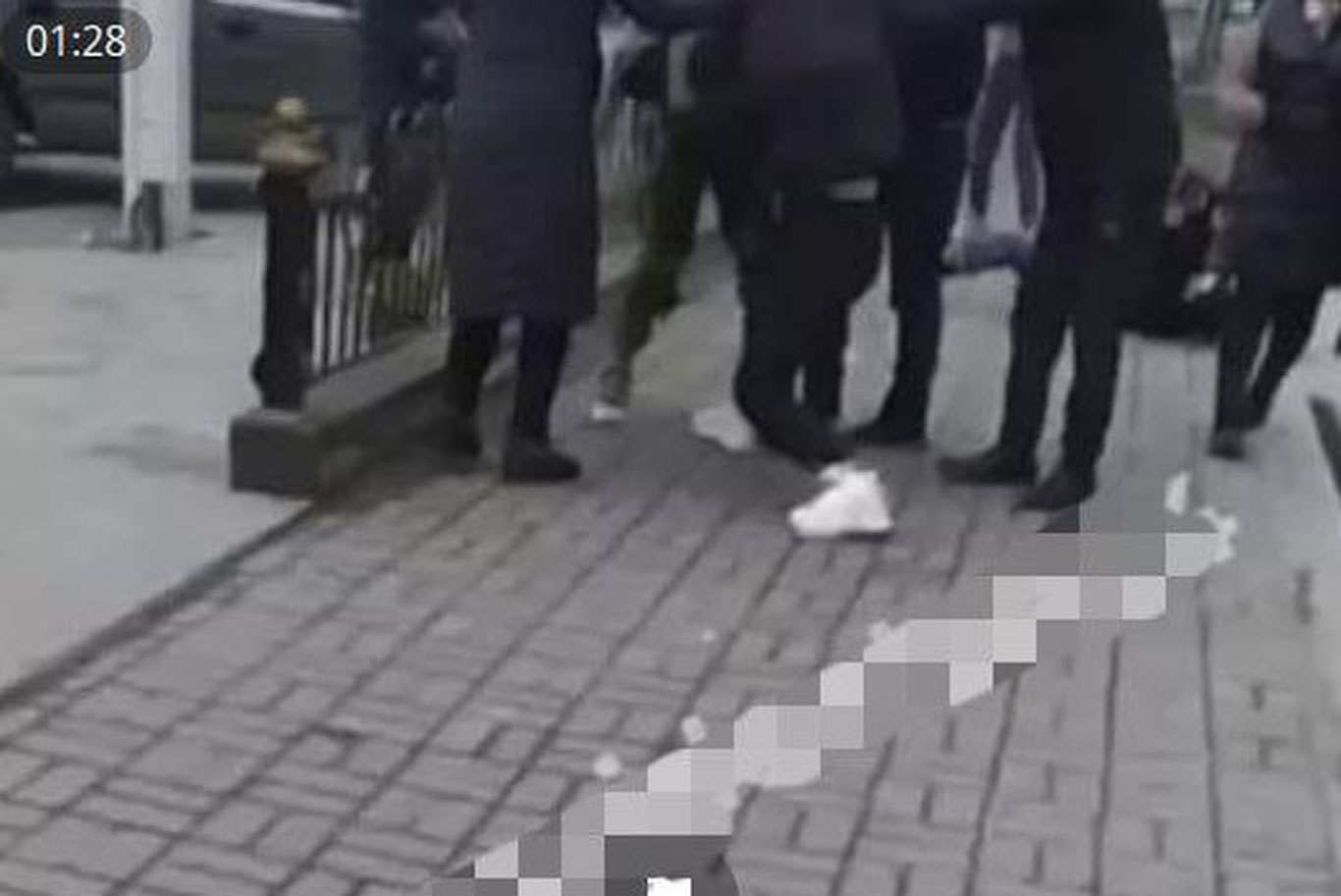 Andijonda 7 nafar qiz ko‘chada janjallashdi