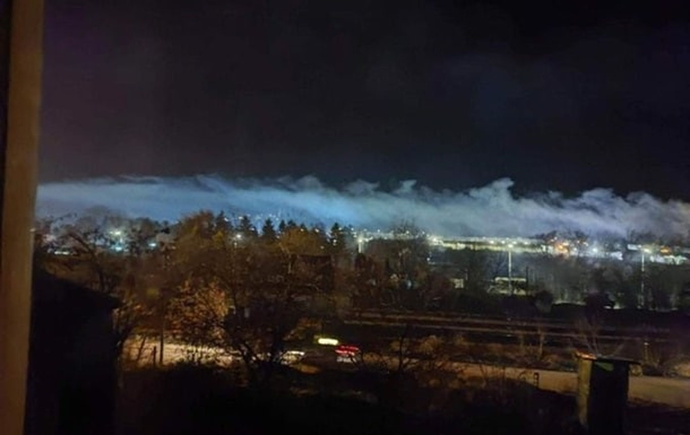 Serbiyada ammiak ortilgan poyezd relsdan chiqib ketdi