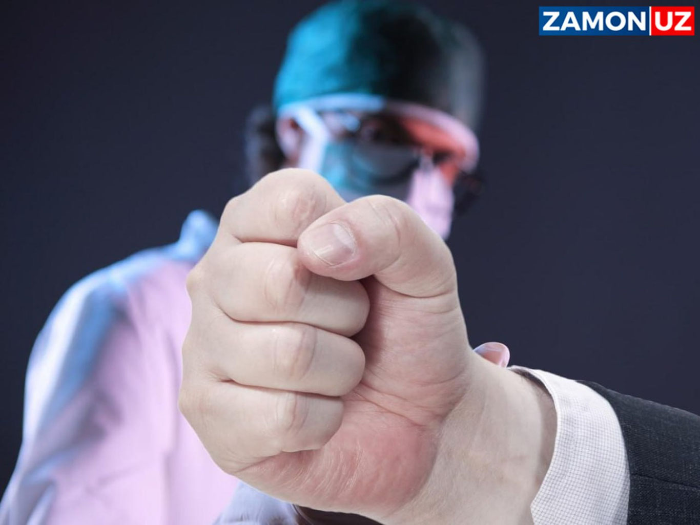 Шифокорни калтаклаган фуқарога нисбатан жиноят иши қўзғатилди