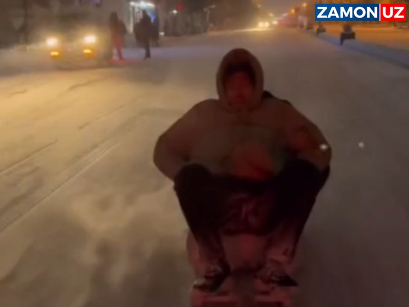 Андижонда икки йигит Lacetti’нинг орқасига арқон боғлаб чана учди — видео