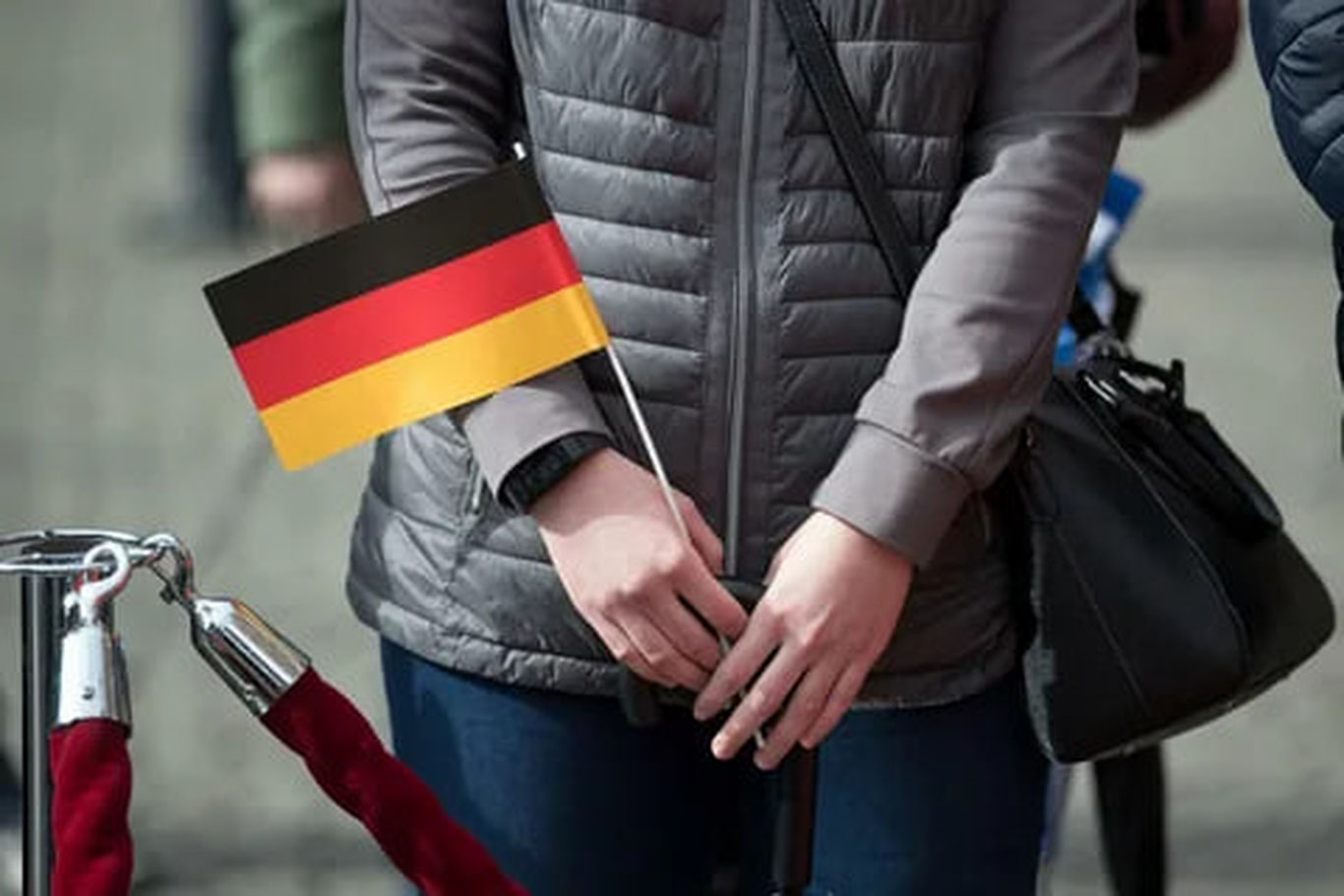 Ишлаш истагидаги барча мигрантлар Германияга таклиф қилинди