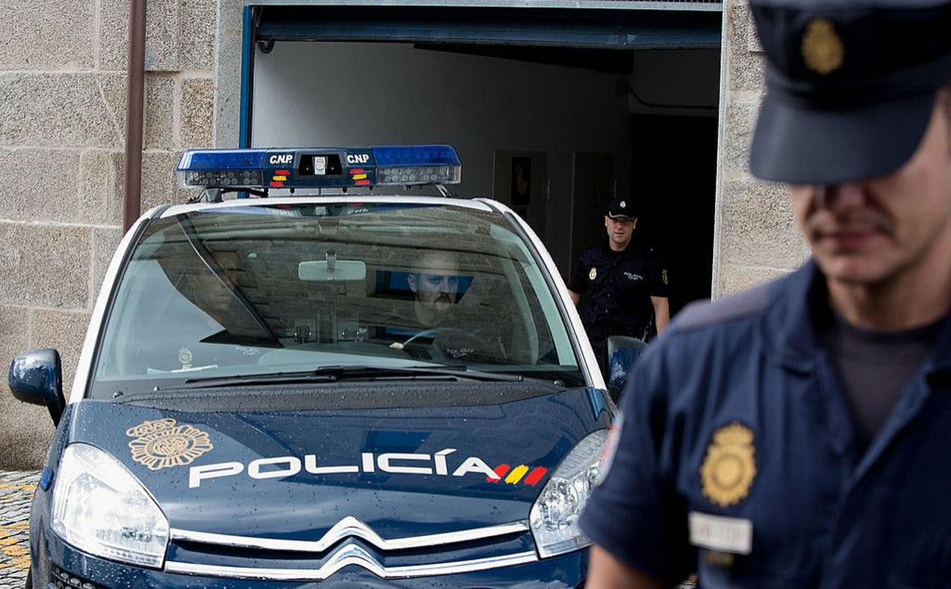 Испанияда украиналиклар ишлаган учта яширин тамаки заводи топилди