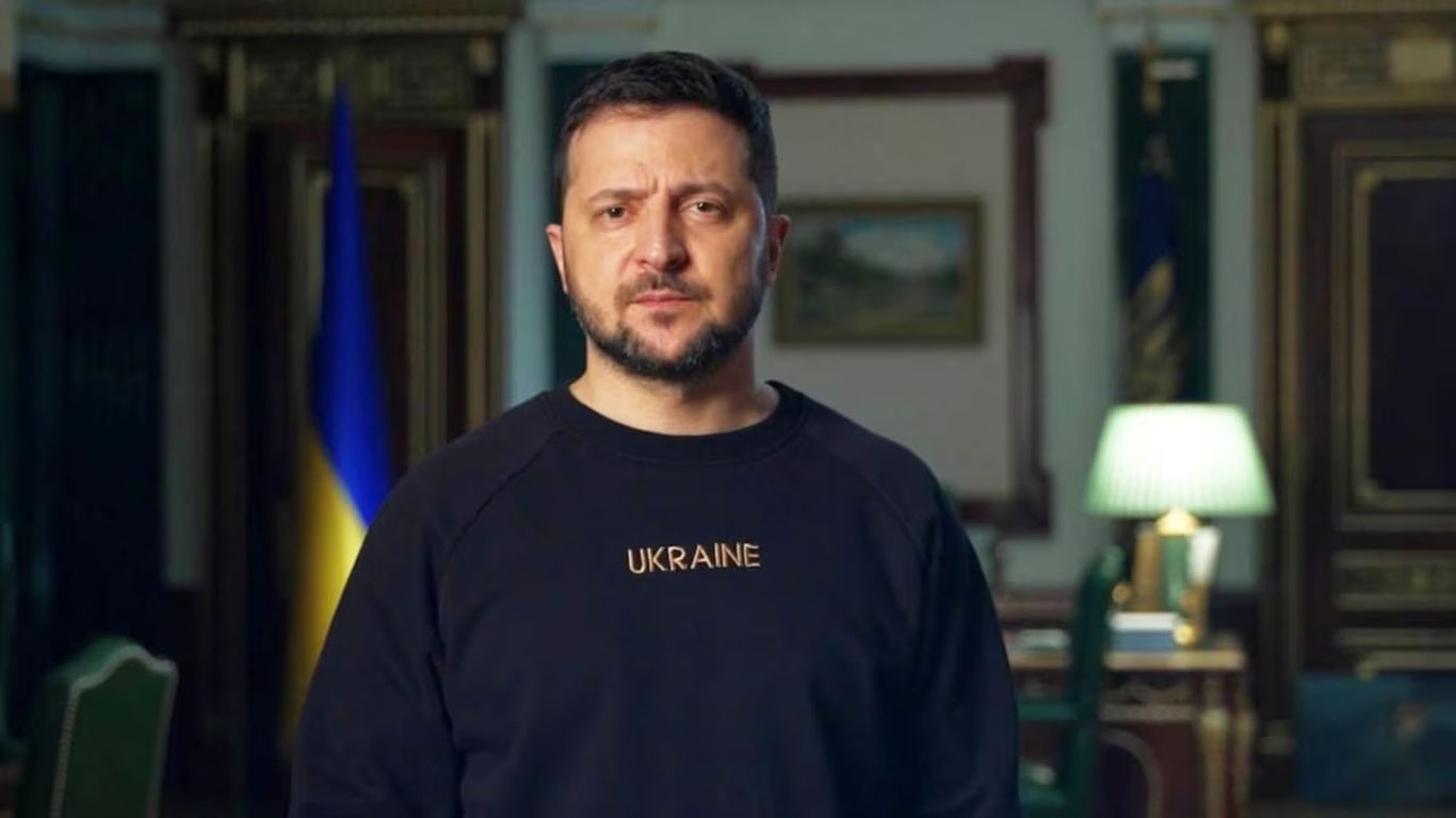 Зеленский давлат идораларида тозалаш ўтказмоқчи