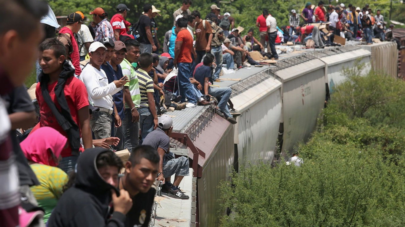 AQSH shtatlari Baydenning migratsion siyosati ustidan sudga murojaat qildi