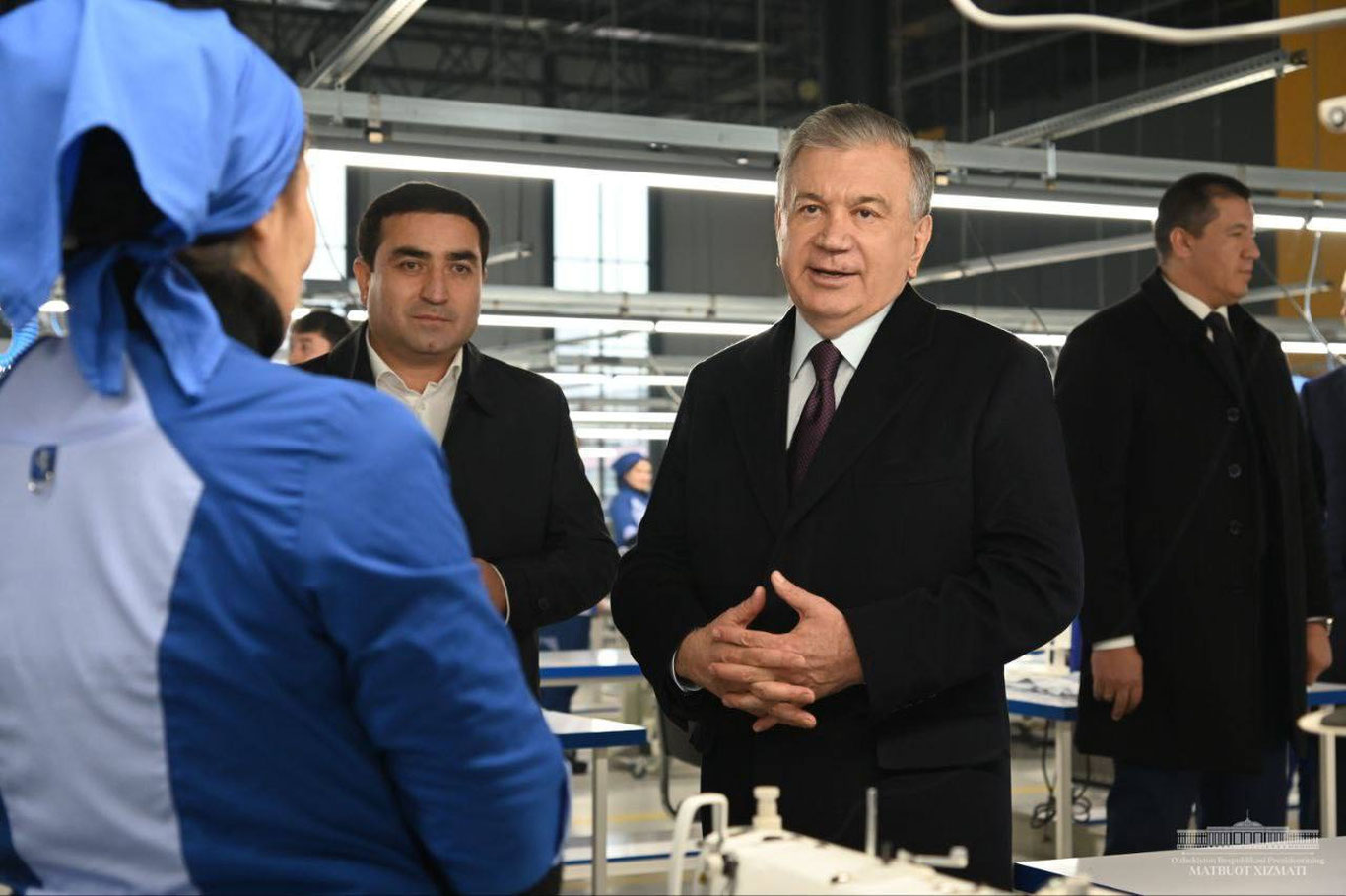 "Ayolning bilimli, hunarli bo‘lishi oilaning katta yutug‘i" — Prezident