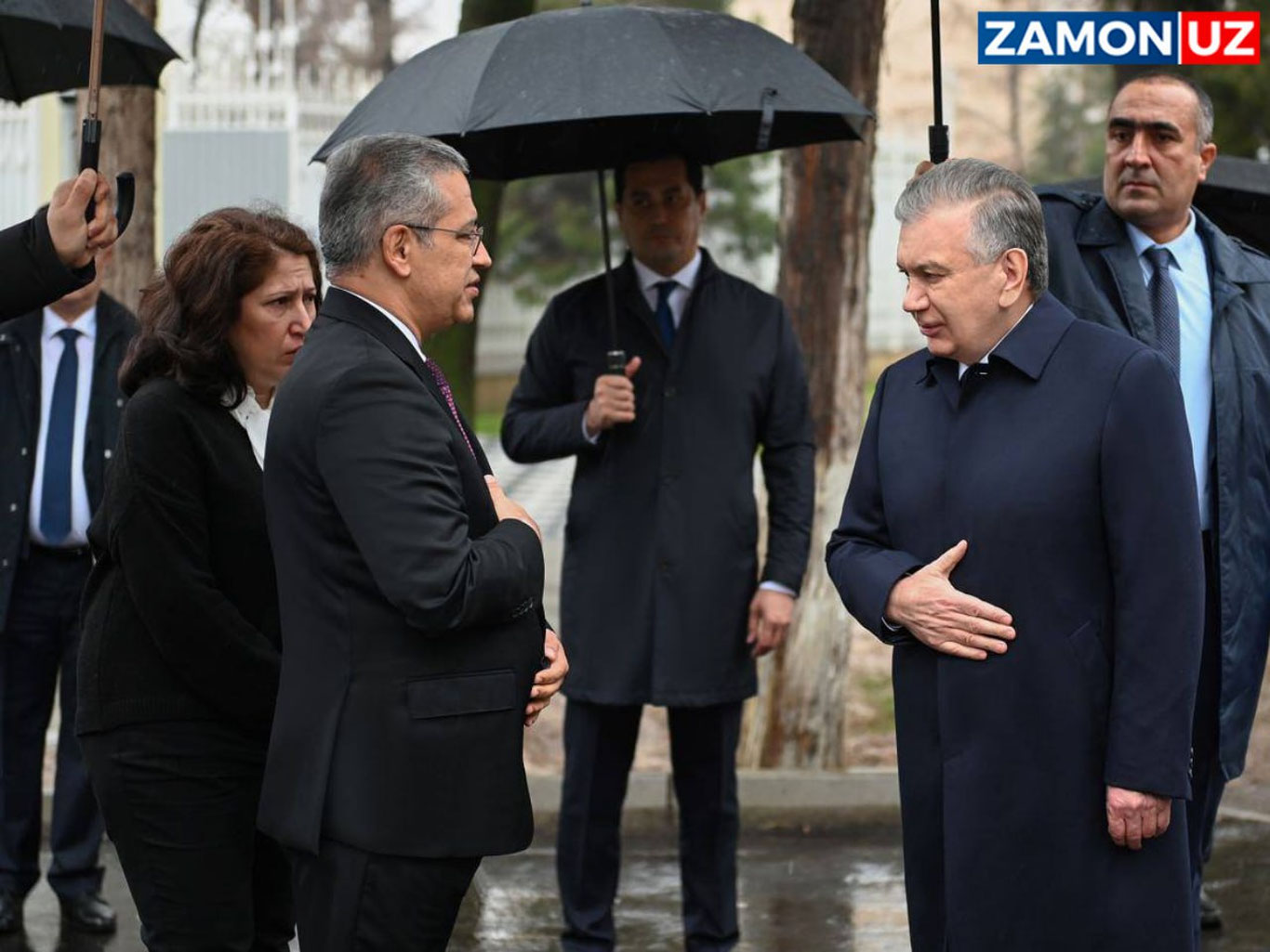 Шавкат Мирзиёев бугун Туркиянинг Ўзбекистондаги элчихонасига борди