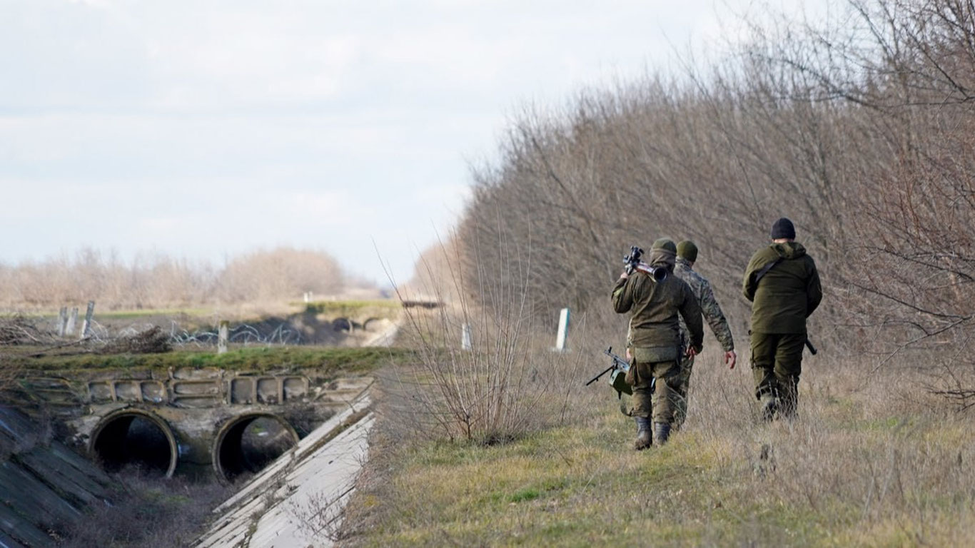 Россия Украина билан чегарада фуқаролари гаровга олинганини иддао қилмоқда