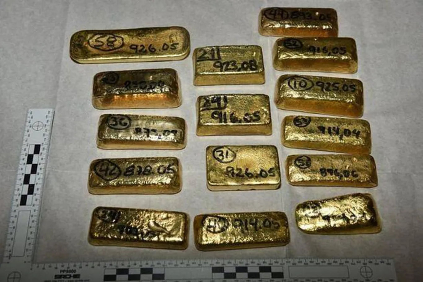 Britaniya: 5 million dollarlik oltin quymalari musodara qilindi