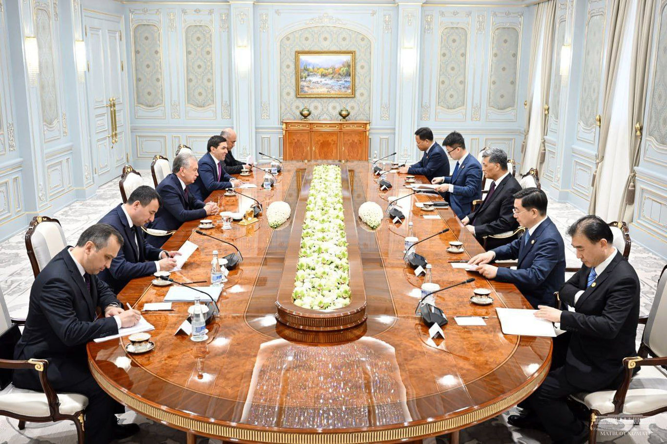 Шавкат Мирзиёев Хитой делегациясини қабул қилди