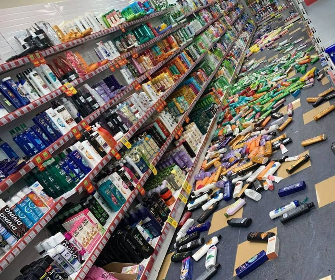 Камчаткада 6.9 магнитудали зилзила юз берди — видео