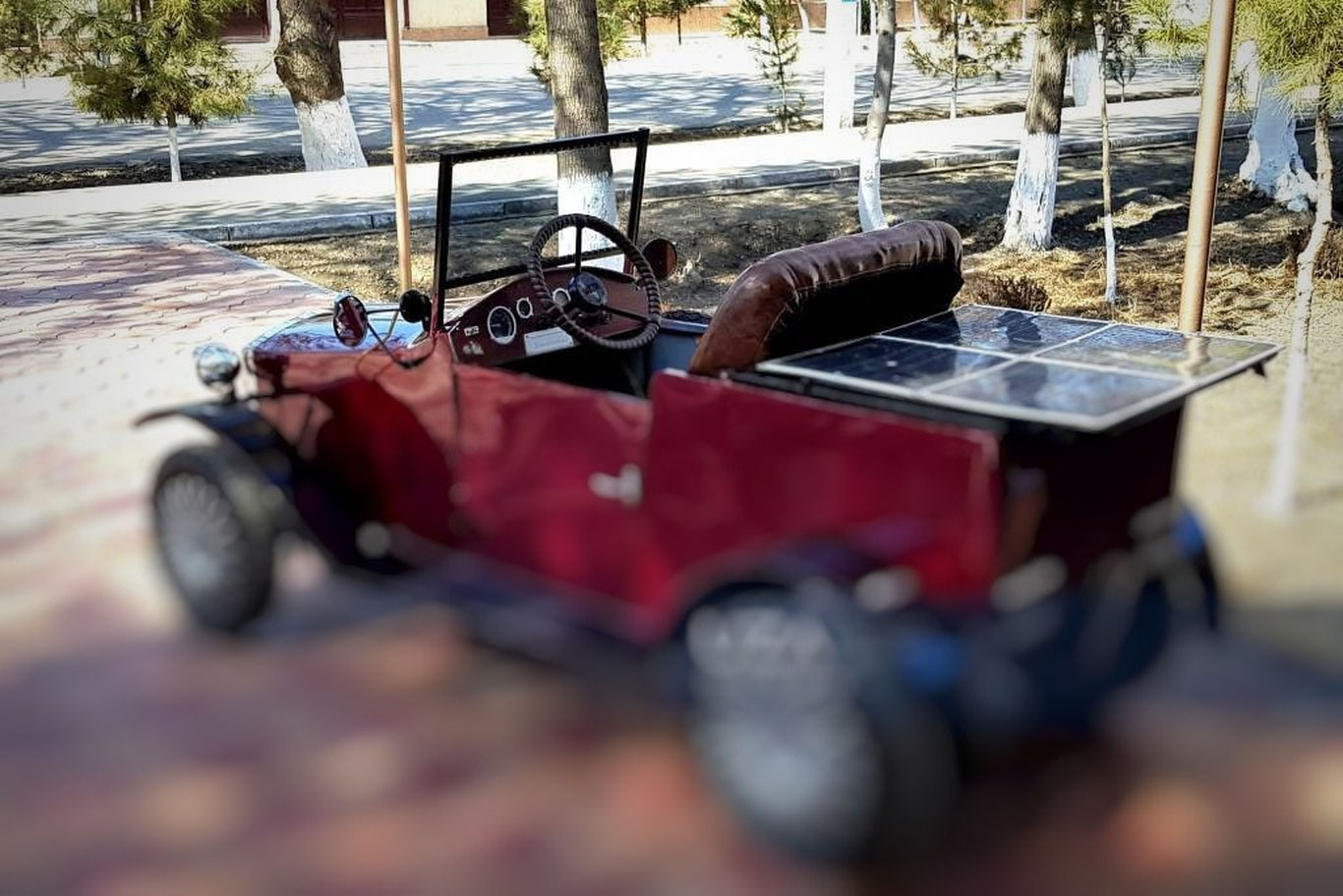 Бухорода 9-синф ўқувчиси электрокар яратди