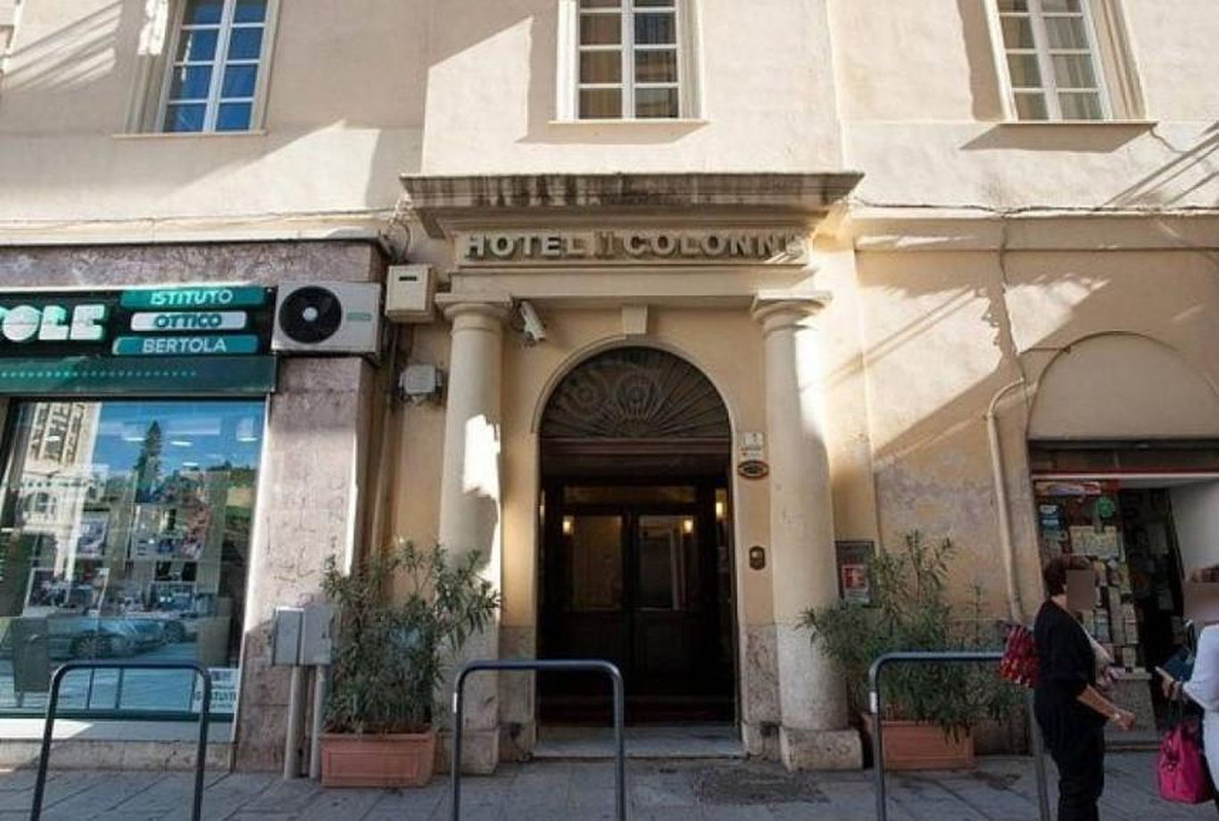 Польша: 44 ёшли мэр меҳмонхона деразасидан йиқилиб вафот этди