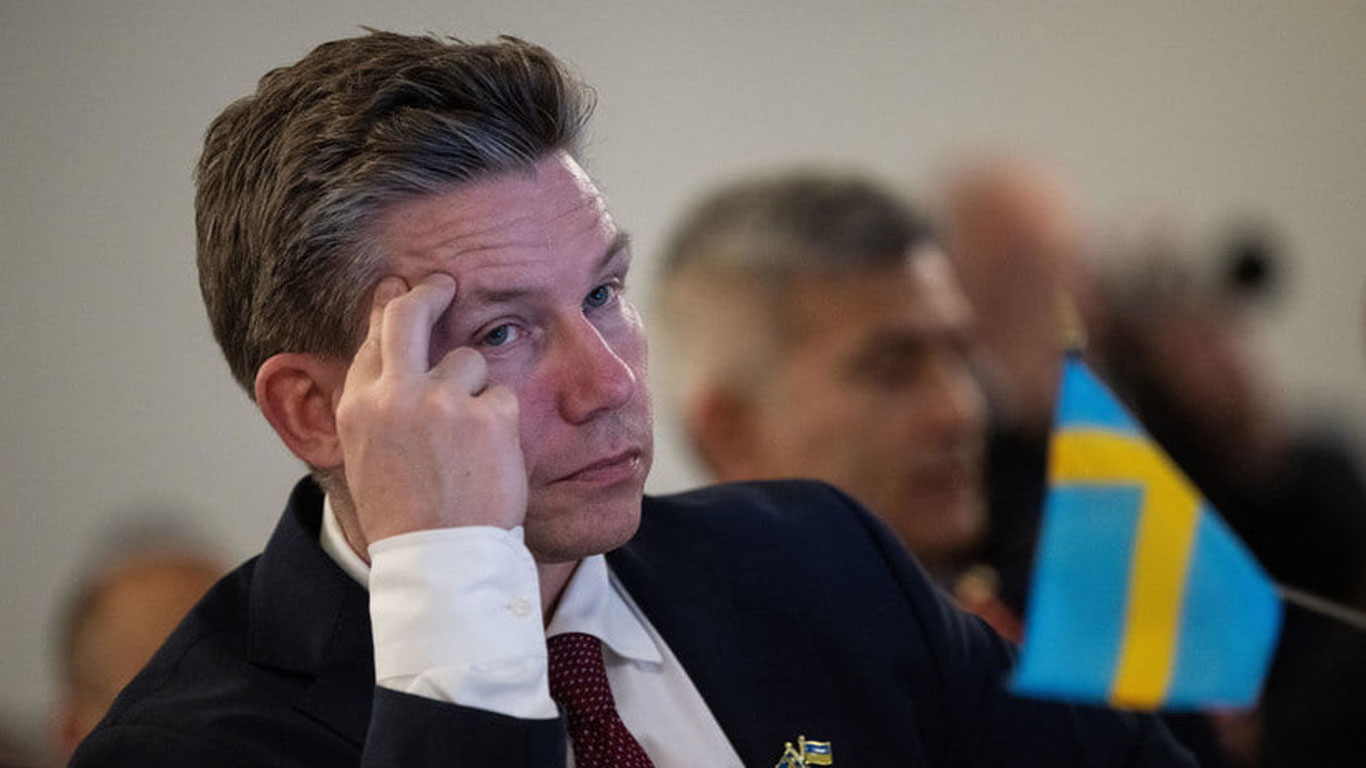 Швеция Украинага қирувчи самолётлар юбориш ниятида эмас