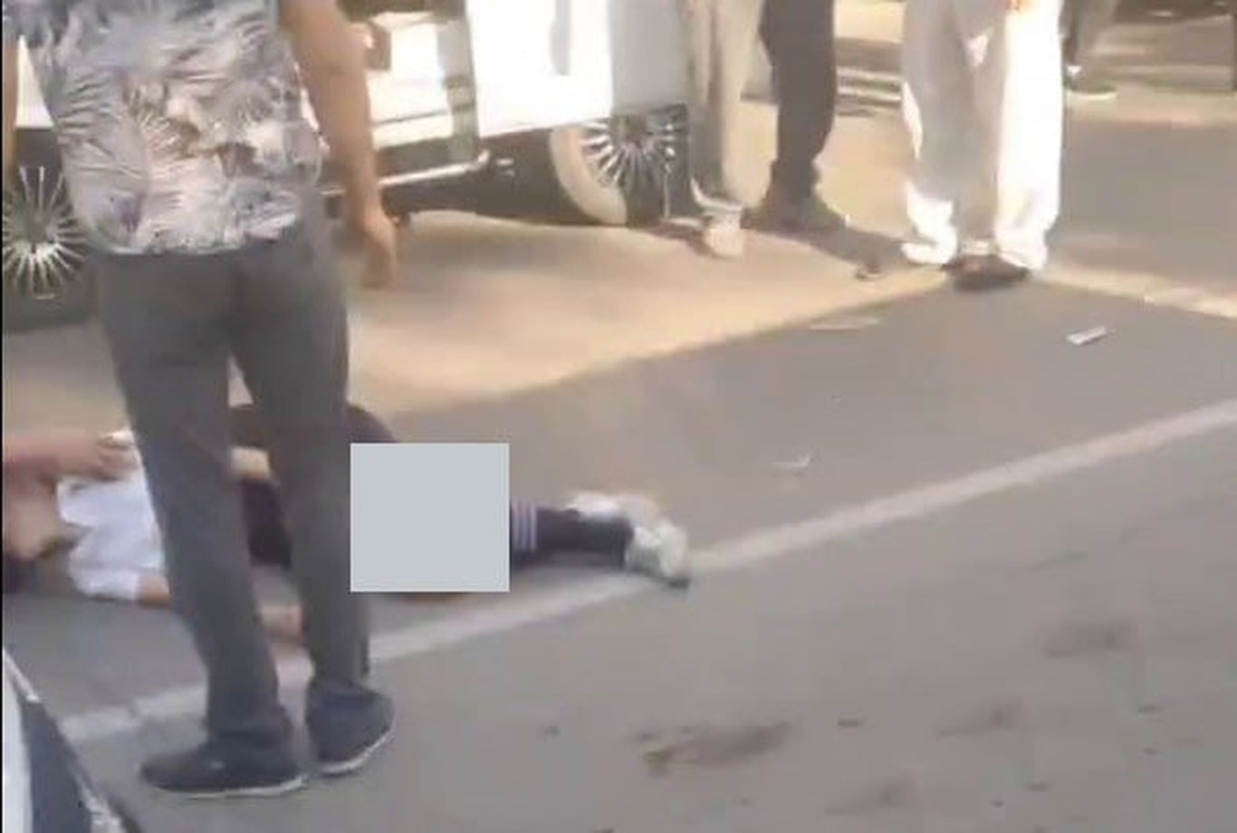 Олмалиқда «Damas» икки нафар ўқувчини уриб кетди