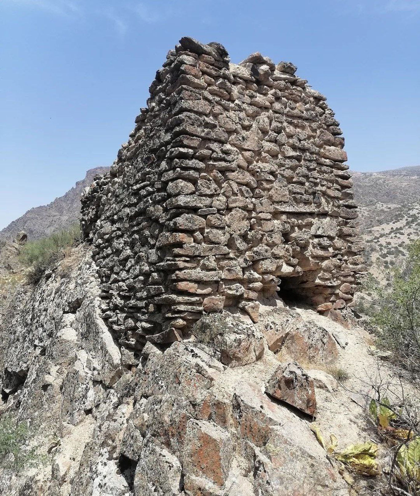 Қашқадарёда VIII-IX асрларга оид тош минора топилди