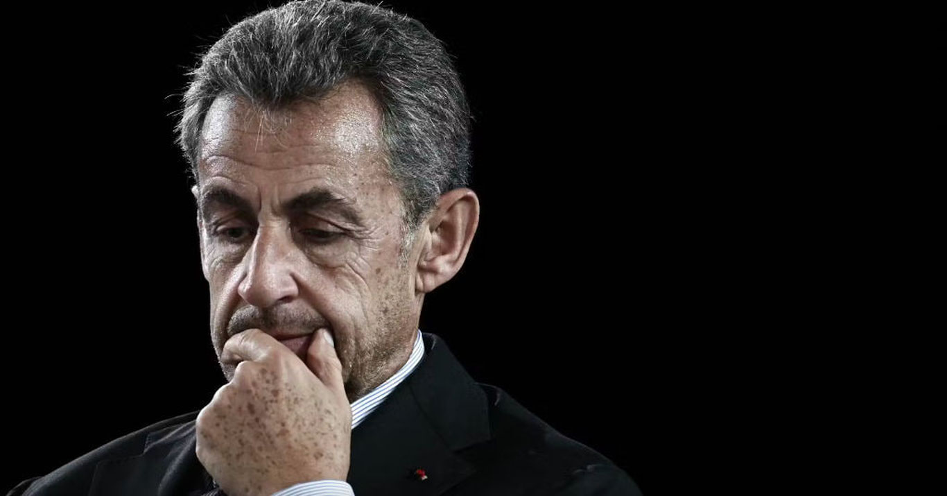 Fransiya sobiq prezidentining uyi tintuv qilindi