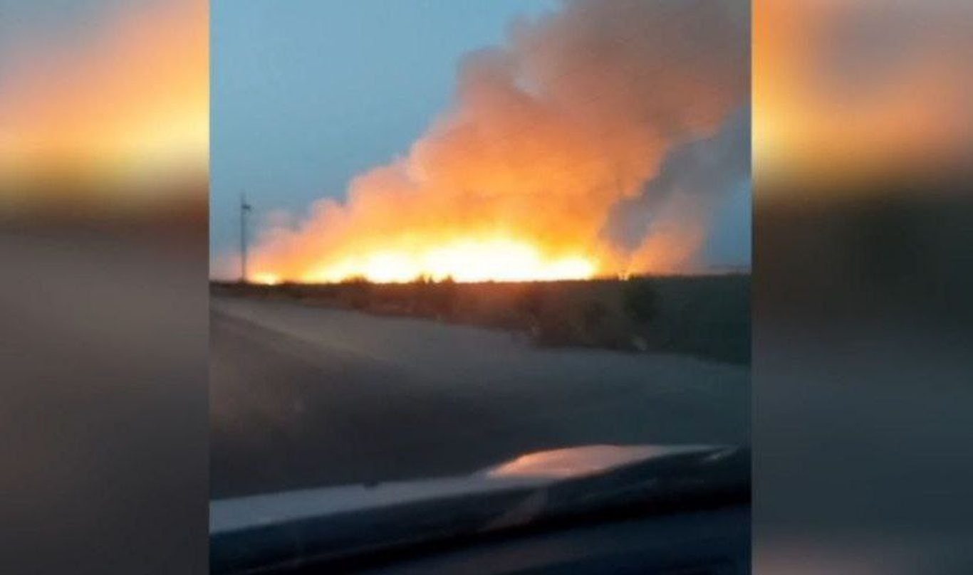 Чинозда 3 гектар ғалладан бўшаган ер майдони ёниб кетди