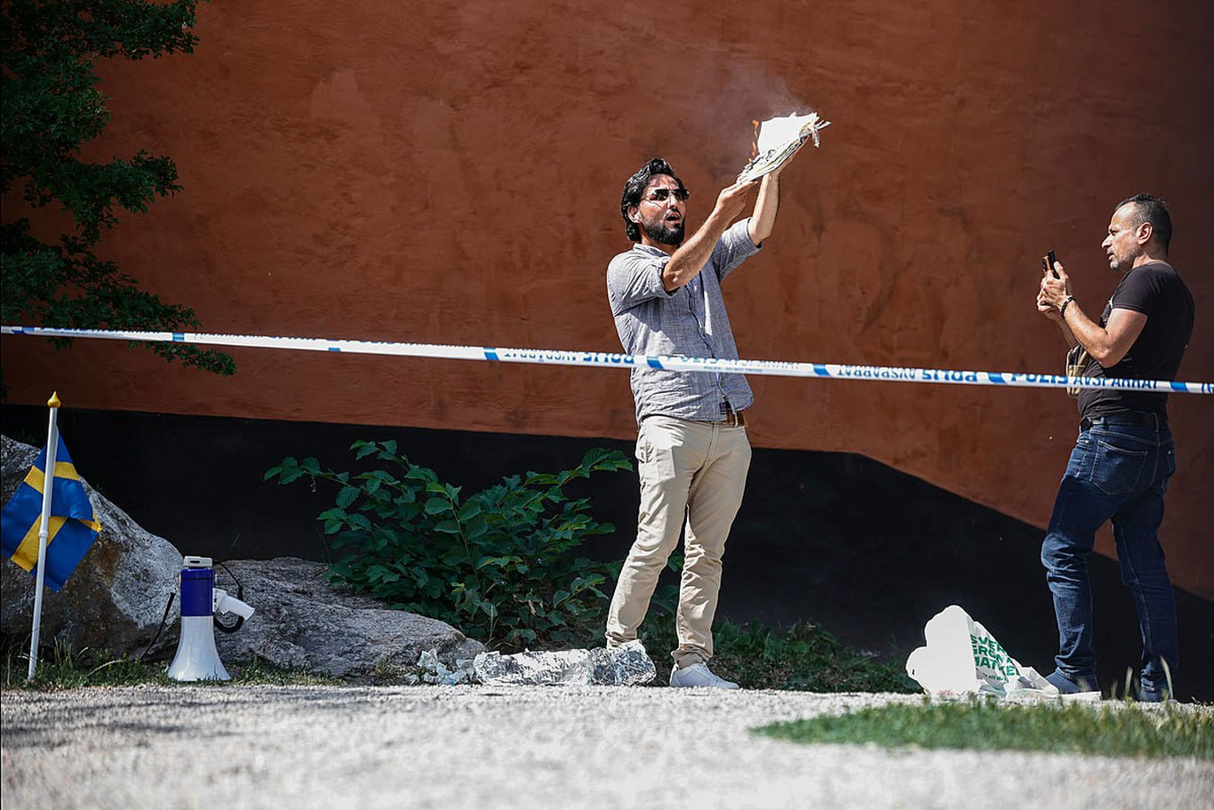 Қуръоннинг ёқилиши Швециянинг НАТОга аъзолигини хавф остига қўйди