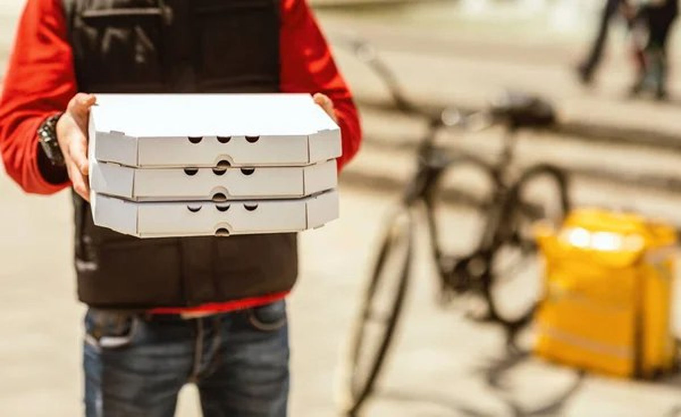 O'zbekistonda kuryer ayol kishiga jinsiy aloqa qilishni taklif qildi