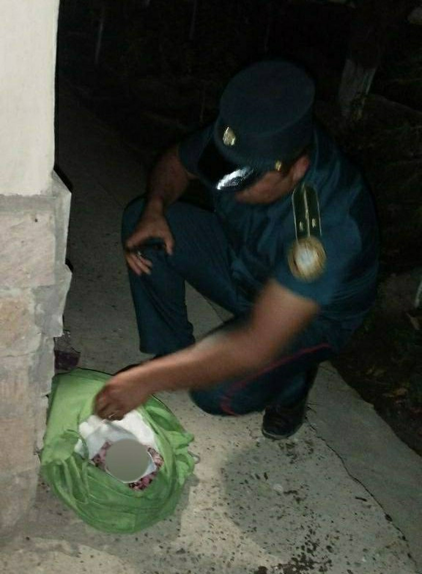 Buxoroda 4 kunlik chaqaloq ko'chaga tashlab ketildi