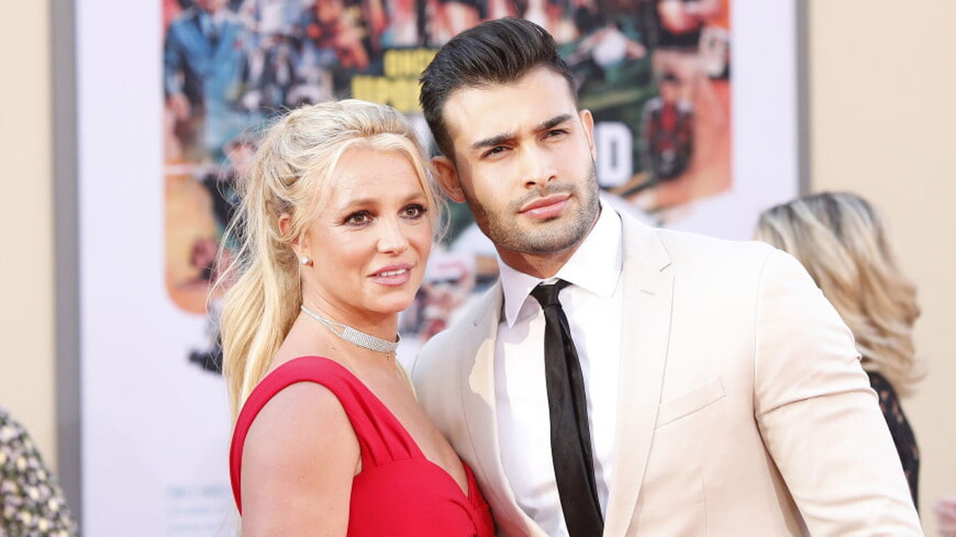 Britni Spirs ajrashdi