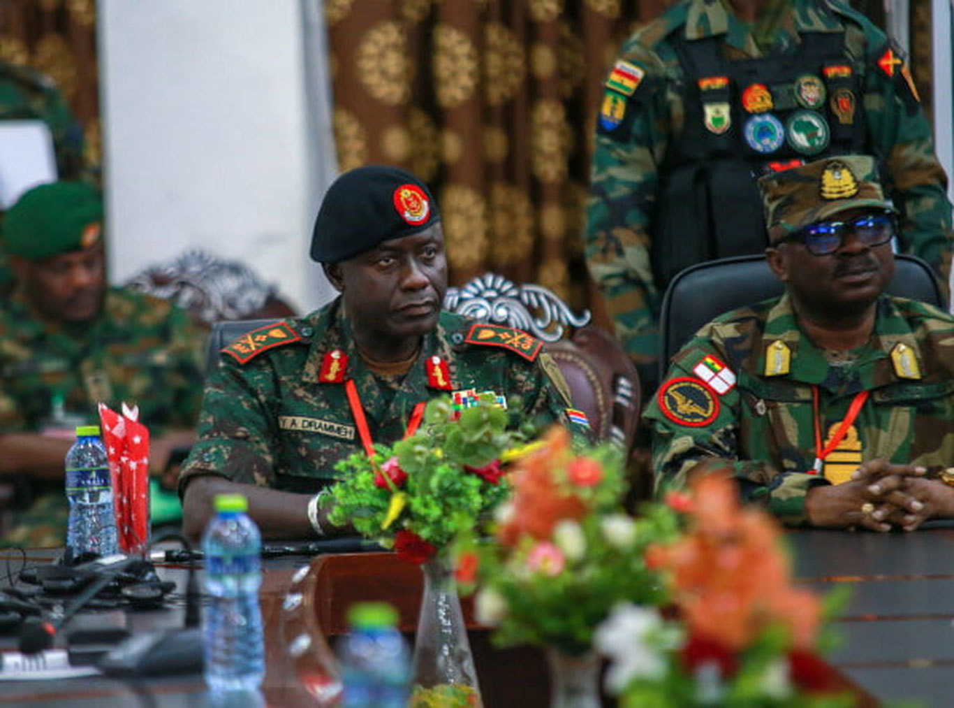 ECOWAS делегацияси музокара учун Нигерга келди