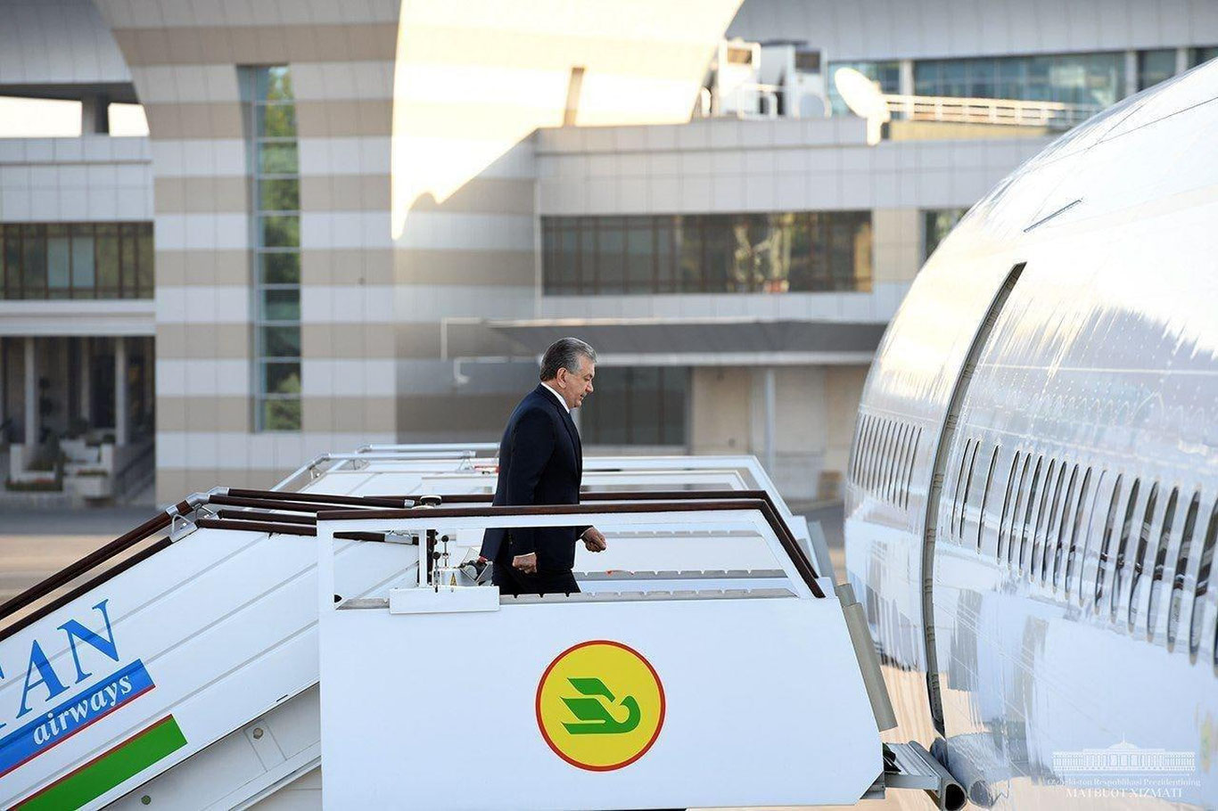 Венгрия — Тошкент — Озарбайжон: Мирзиёев Алиевнинг таклифига кўра Озарбайжонга боради