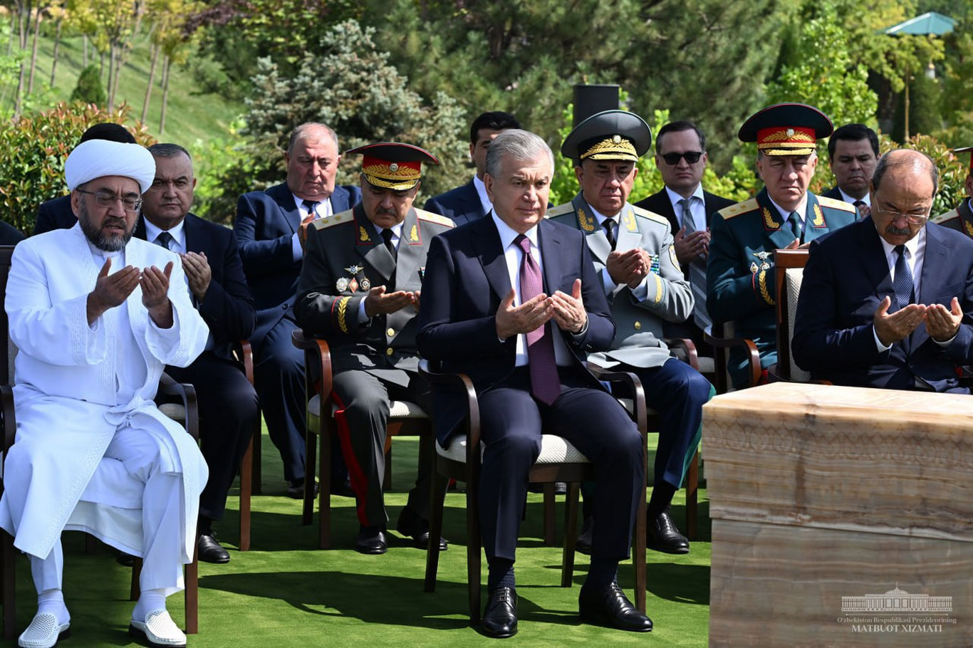 Шаҳидлар хотираси хиёбонида қатағон қурбонлари ёд этилди