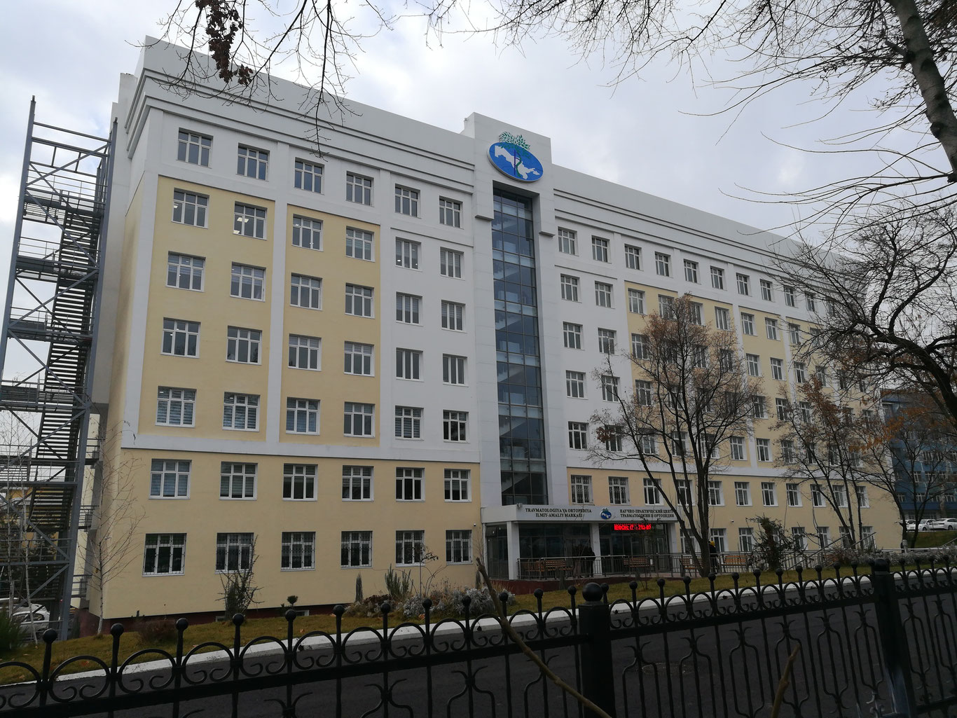 Ўзбекистонда илк бор 1 ёшли болада ортиқча ярим тана умуртқасини олиб ташлаш операцияси ўтказилди