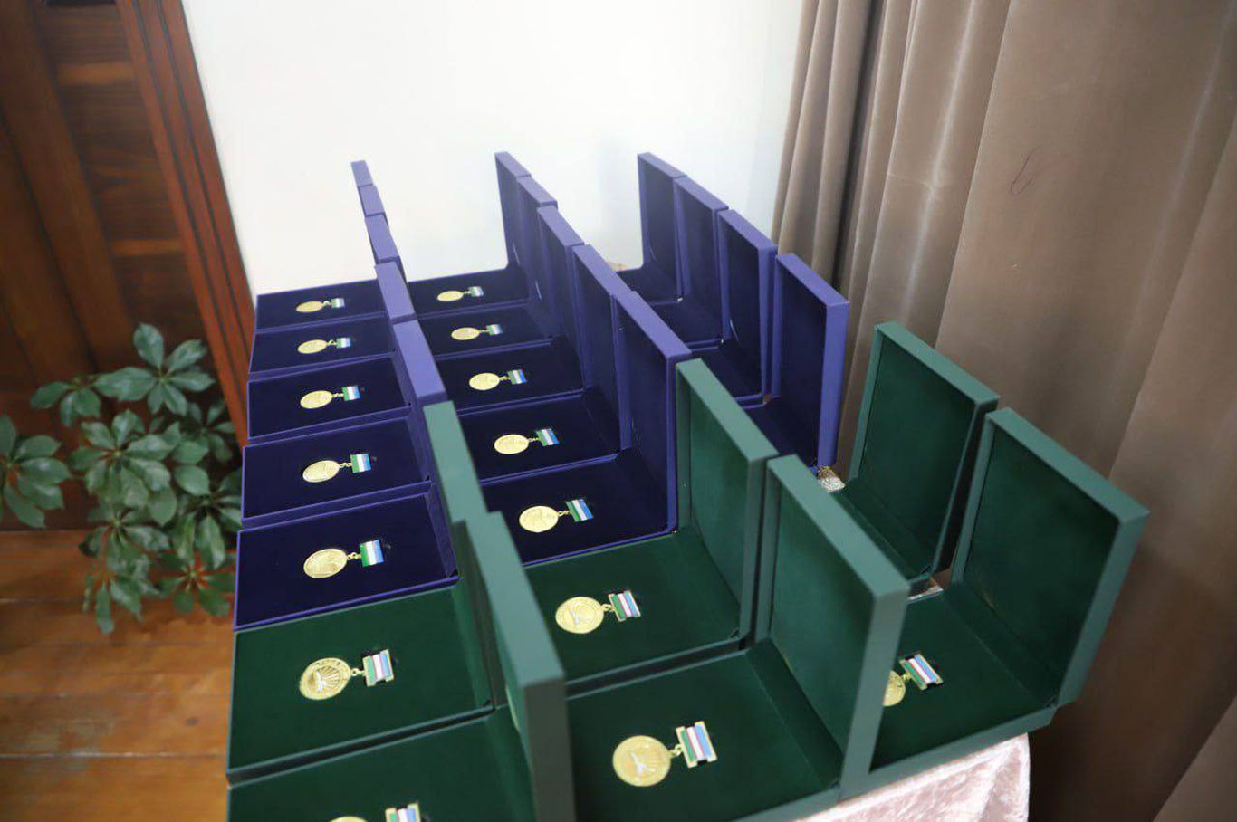 Энди намунали оилалар кўкрак нишони билан тақдирланади