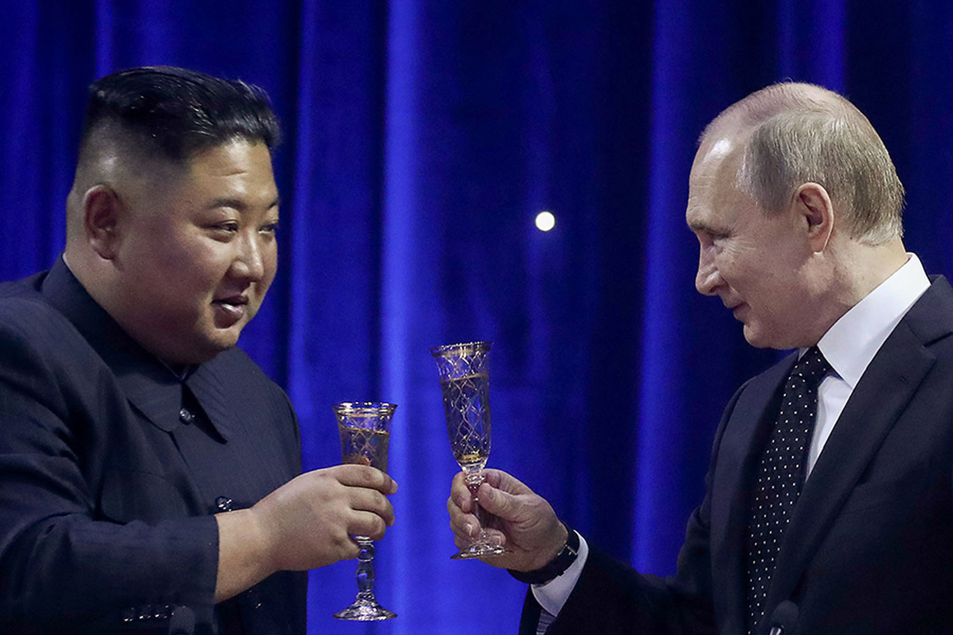 Kim Chen In Rossiya g‘alabasi uchun qadah ko‘tardi