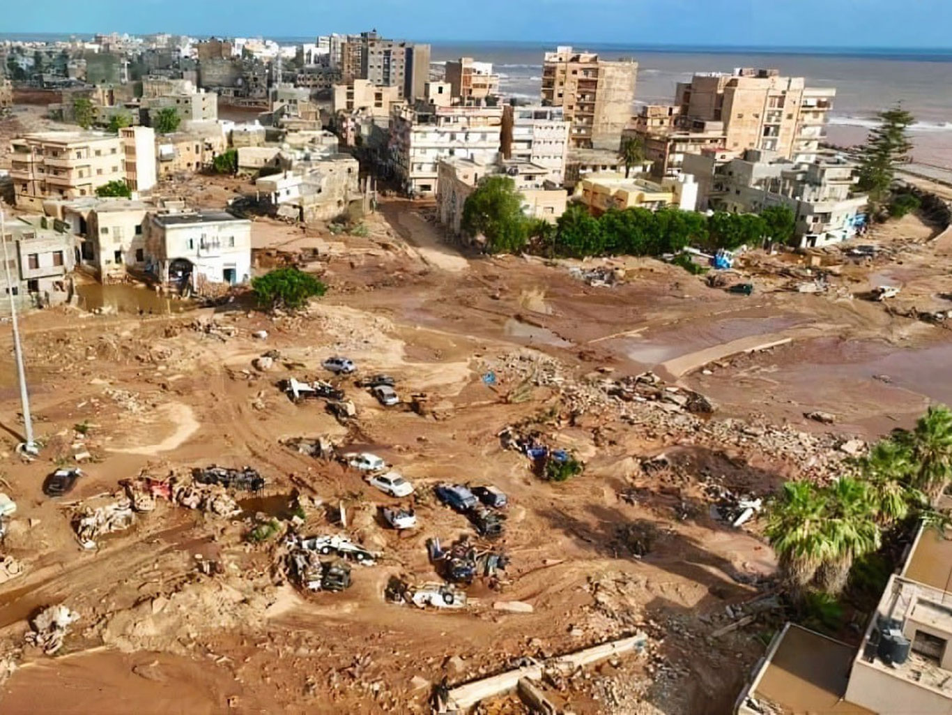 Ливияда тошқин қурбонлари сони 5 мингдан ошди