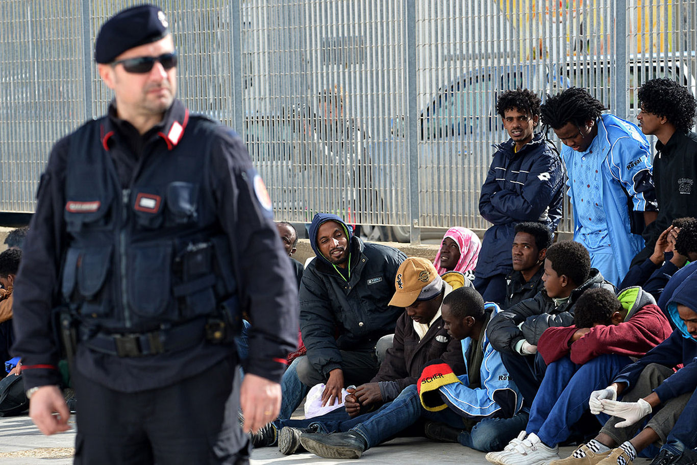 Ikki kun ichida Italiyaning Lampeduza oroliga 7 ming migrant keldi
