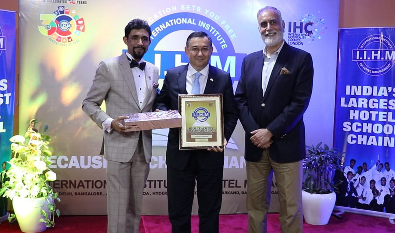 Ўзбекистоннинг Деҳлидаги элчихонаси махсус мукофот билан тақдирланди