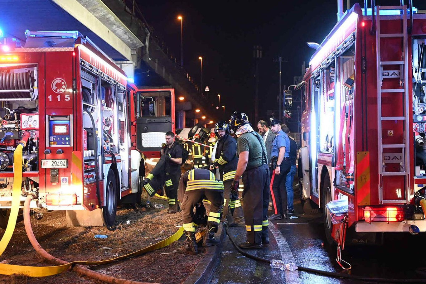 Venetsiyada sayyohlarni olib ketayotgan avtobus yonib ketdi